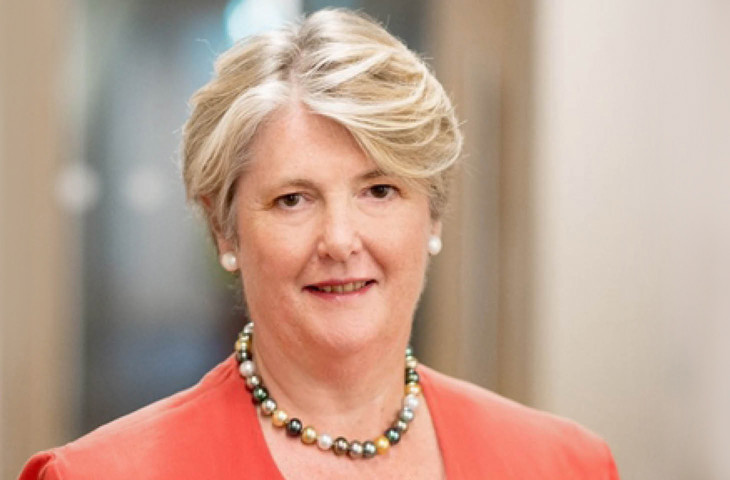 Th Anne Glover